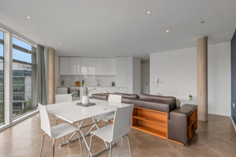 Living Area (5)