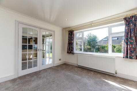 4 Hardwick Grove ...
