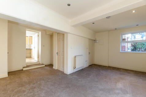 4 Hardwick Grove ...