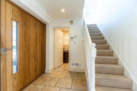 4 Hardwick Grove ...