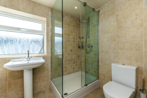 4 Hardwick Grove ...