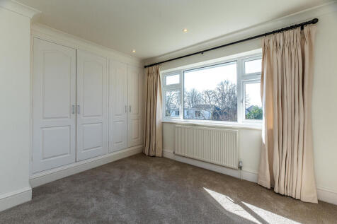 4 Hardwick Grove ...