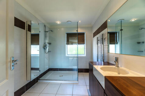 4 Hardwick Grove ...