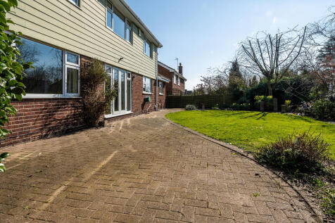 4 Hardwick Grove ...