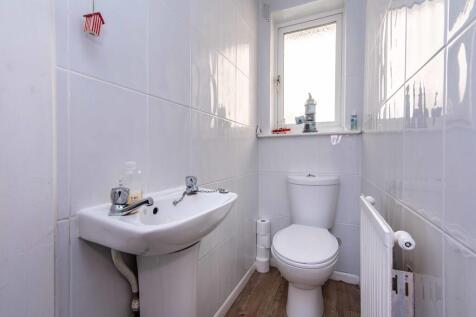 37 camelot av-low...