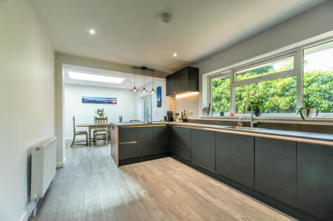 1 Yew Close 048