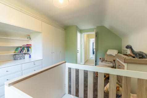 1 Yew Close 058