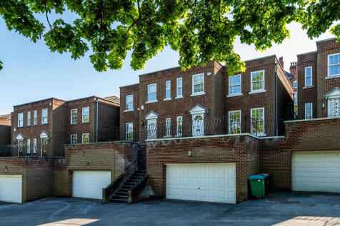 31 Tattershall Dr...