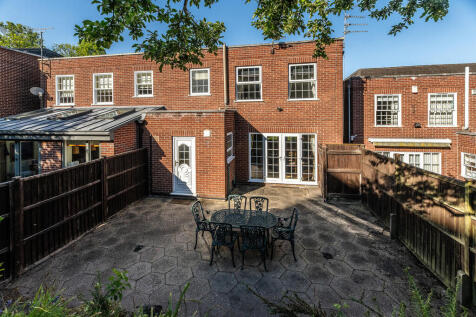 31 Tattershall Dr...