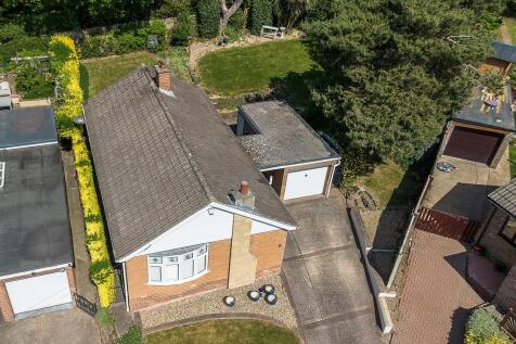 6 Moss Rise 002 -...