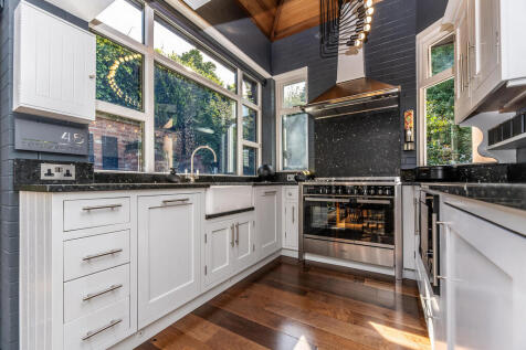 9 Kitchen 054