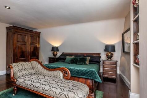 15 Bedroom suite ...