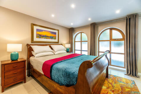 25 Bedroom 3 022