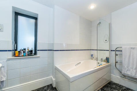 33 Kings Court 01...