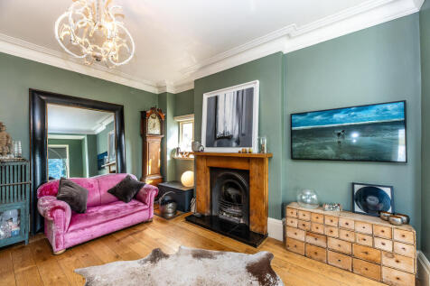 34 Warwick Road 0...