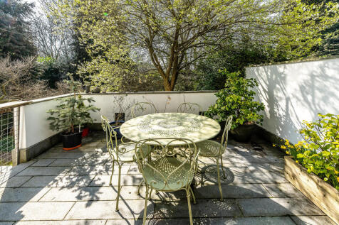 34 Warwick Road 0...