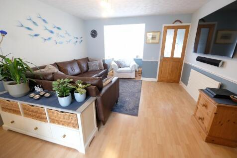 SITTING/DINING ROOM
