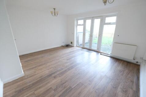 SITTING/DINING ROOM