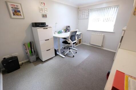 PLAYROOM/STUDY