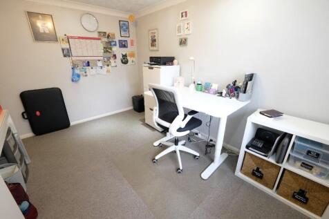 PLAYROOM/STUDY