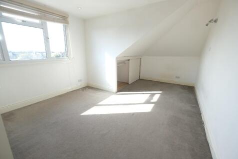STUDIO ROOM
