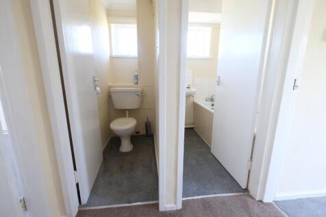 BATHROOM/W.C.