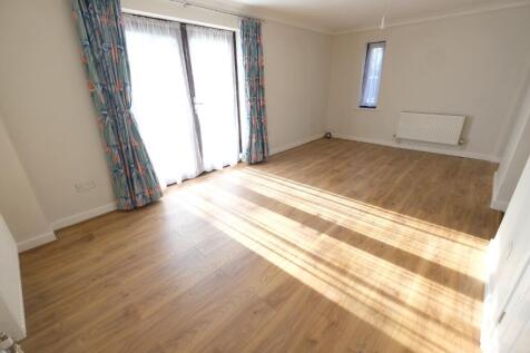 SITTING/DINING ROOM