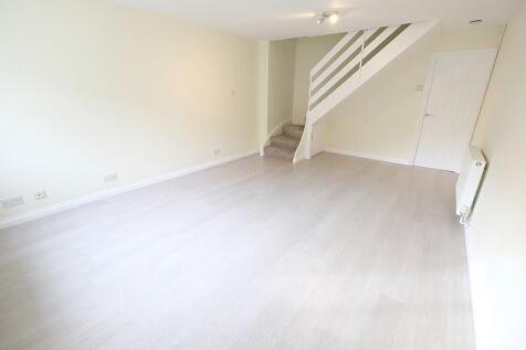 SITTING/DINING ROOM