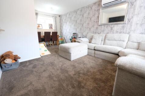 SITTING/DINING ROOM