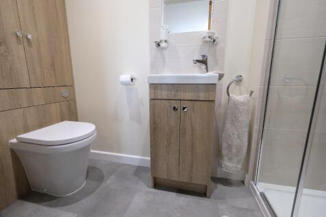 ENSUITE SHOWER ROOM