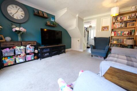 SITTING/DINING ROOM