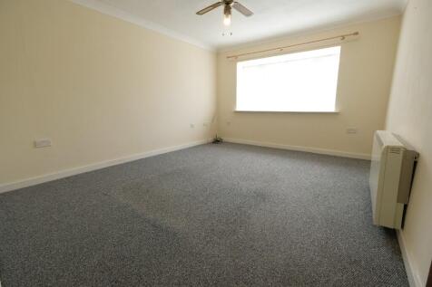 SITTING/DINING ROOM