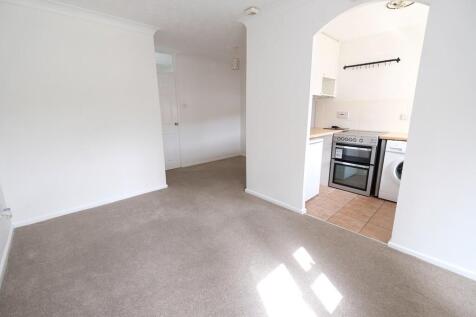 SITTING/DINING ROOM