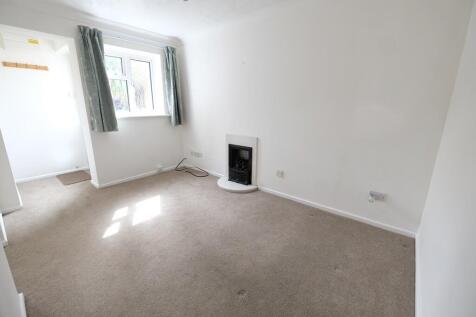 SITTING/DINING ROOM