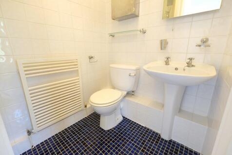 ENSUITE SHOWER ROOM