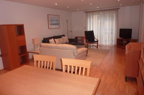 SITTING/DINING ROOM