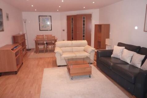 SITTING/DINING ROOM