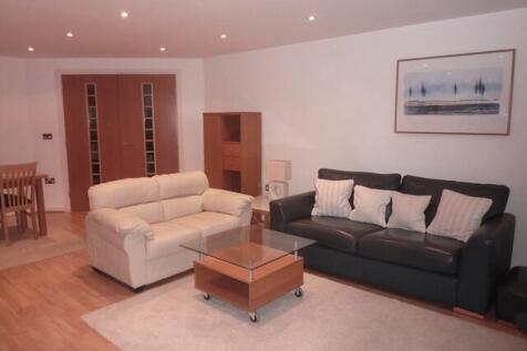 SITTING/DINING ROOM