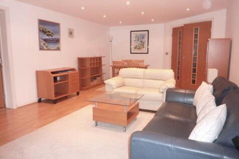 SITTING/DINING ROOM
