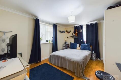 Bedroom/Living Room