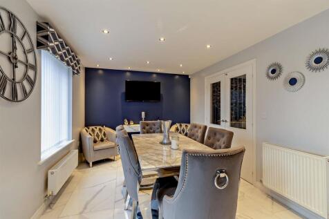 Open Plan Kitchen/ Dining Area
