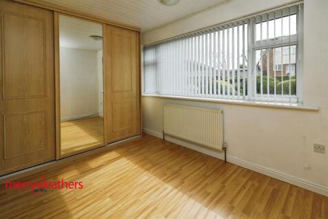 FRONT BEDROOM