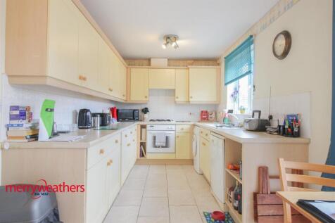 Dining/ Kitchen
