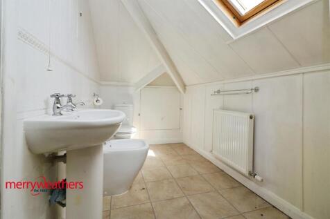 EN-SUITE W.C.