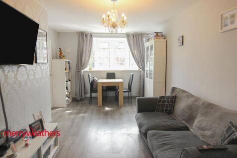 Lounge/ Dining Room