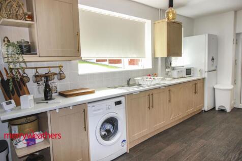 Dining/ Kitchen