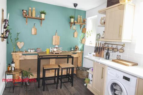 Dining/ Kitchen