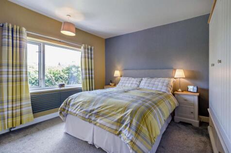 REAR BEDROOM