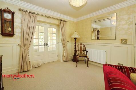 THROUGH LOUNGE