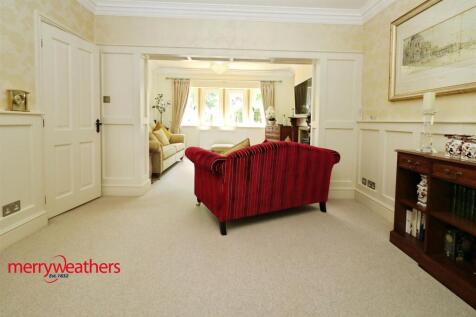 THROUGH LOUNGE